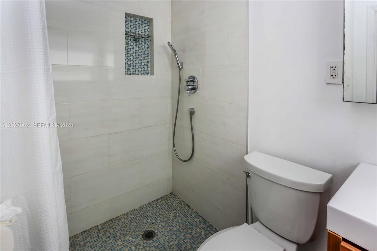 955 Van Buren St , Hollywood, FL 33019 Photo
