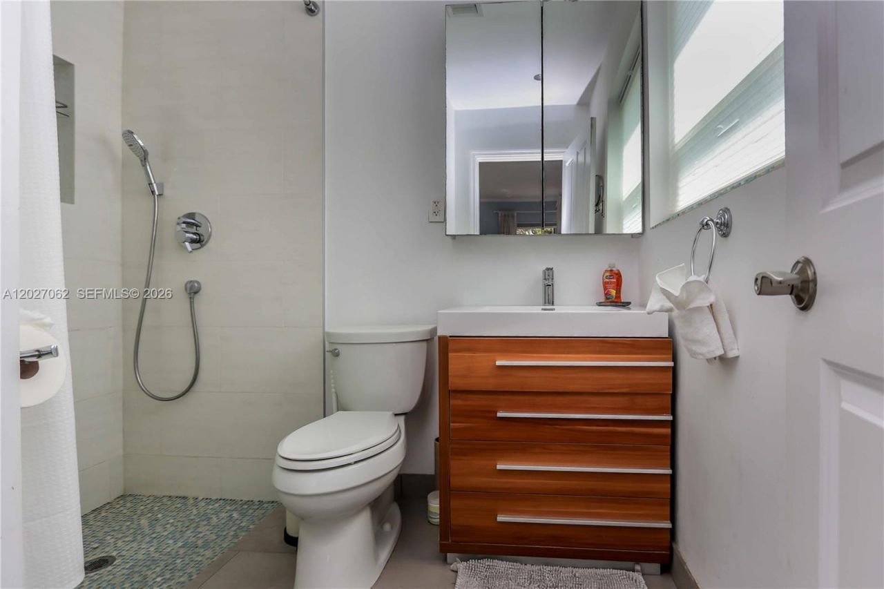 955 Van Buren St , Hollywood, FL 33019 Photo