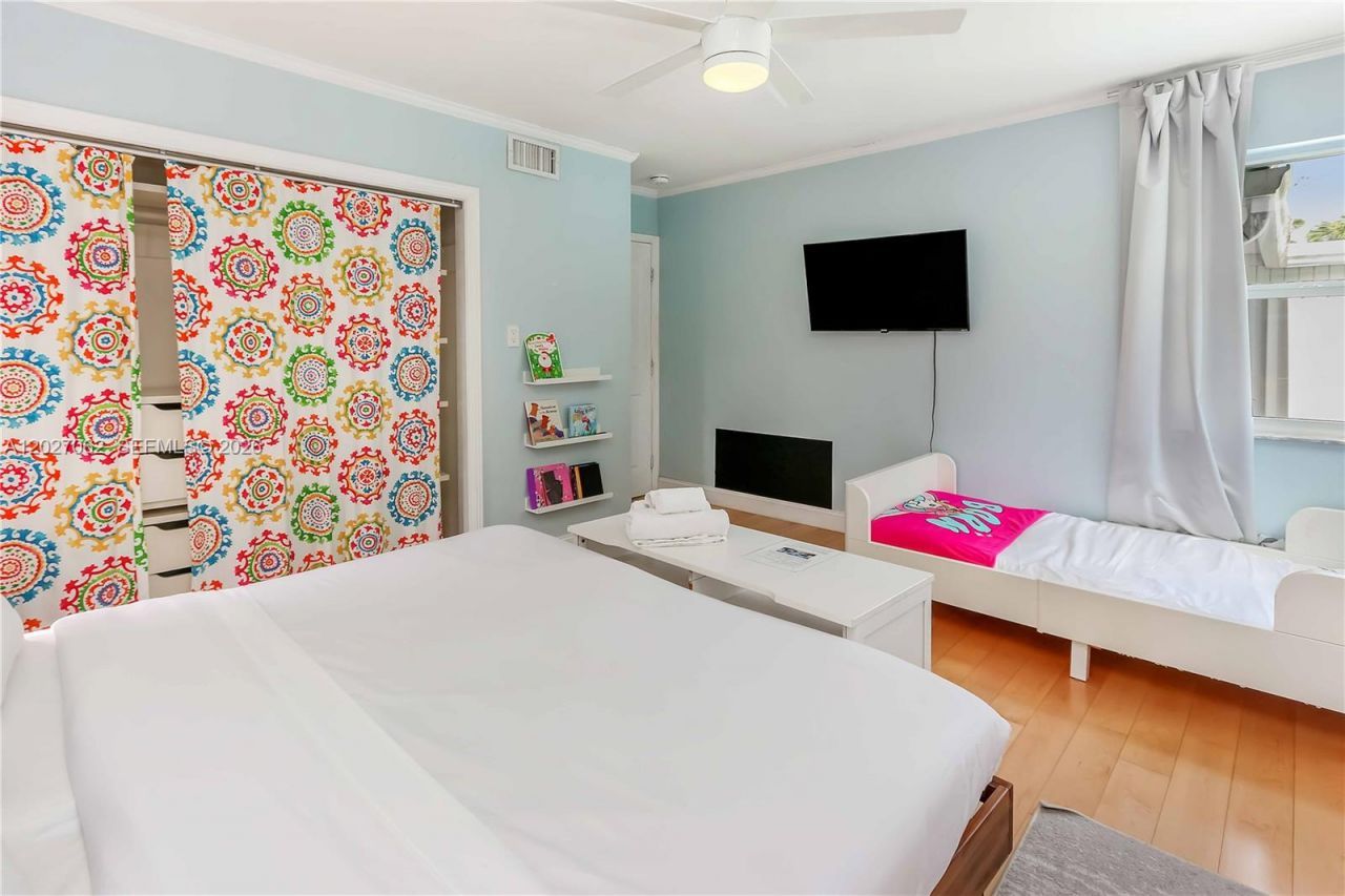 955 Van Buren St , Hollywood, FL 33019 Photo