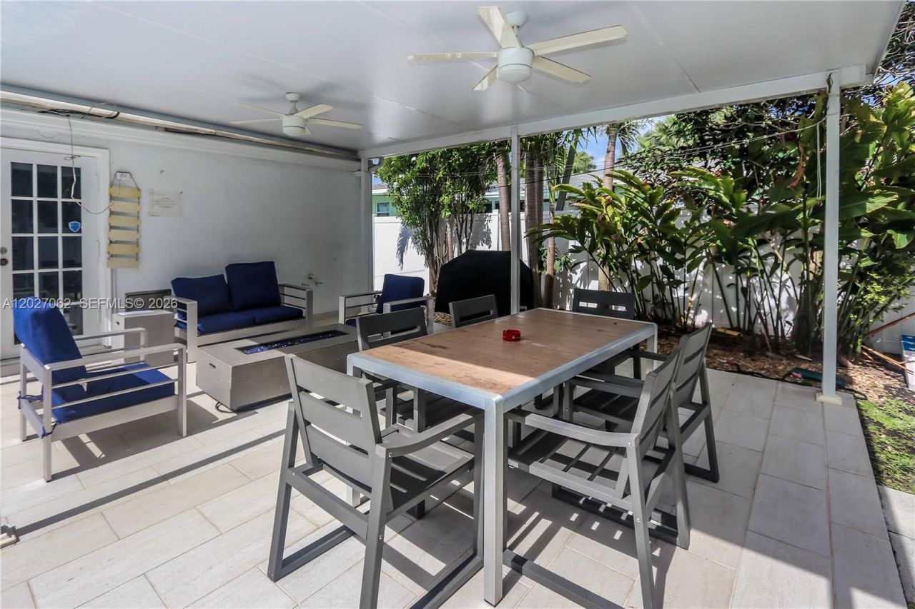 955 Van Buren St , Hollywood, FL 33019 Photo