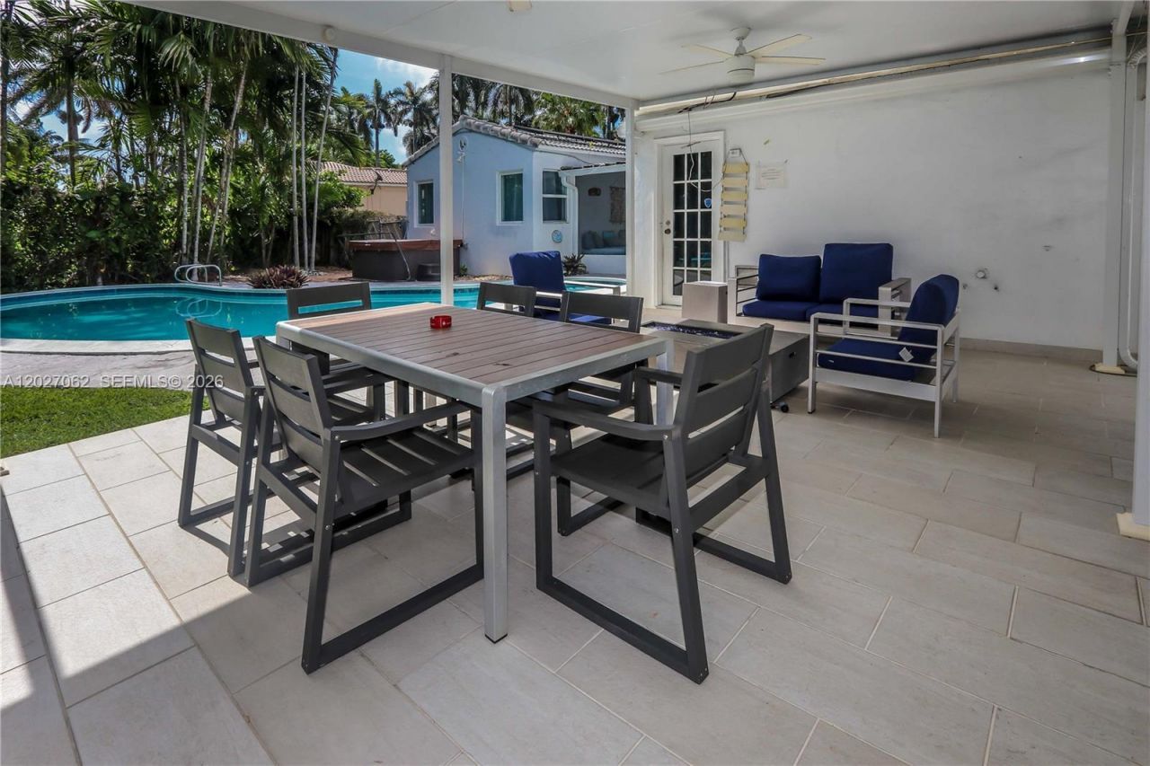 955 Van Buren St , Hollywood, FL 33019 Photo