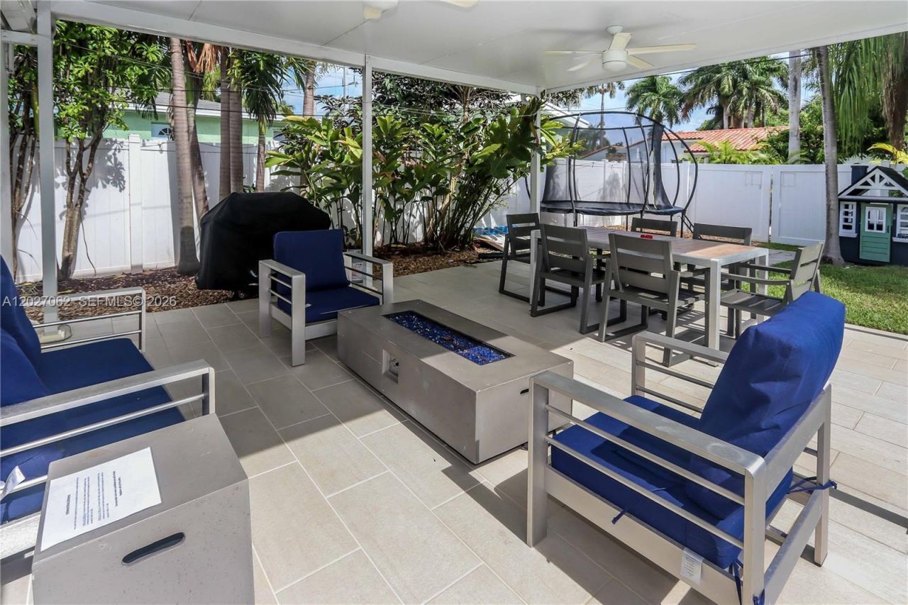 955 Van Buren St , Hollywood, FL 33019 Photo