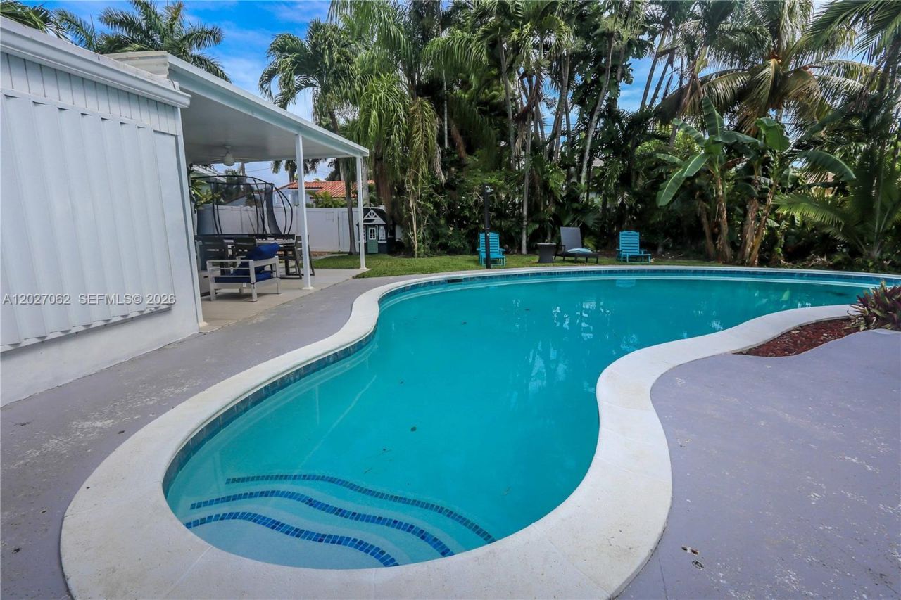 955 Van Buren St , Hollywood, FL 33019 Photo