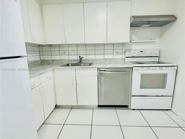 13499 Biscayne Blvd, Unit 1613, North Miami, FL 33181