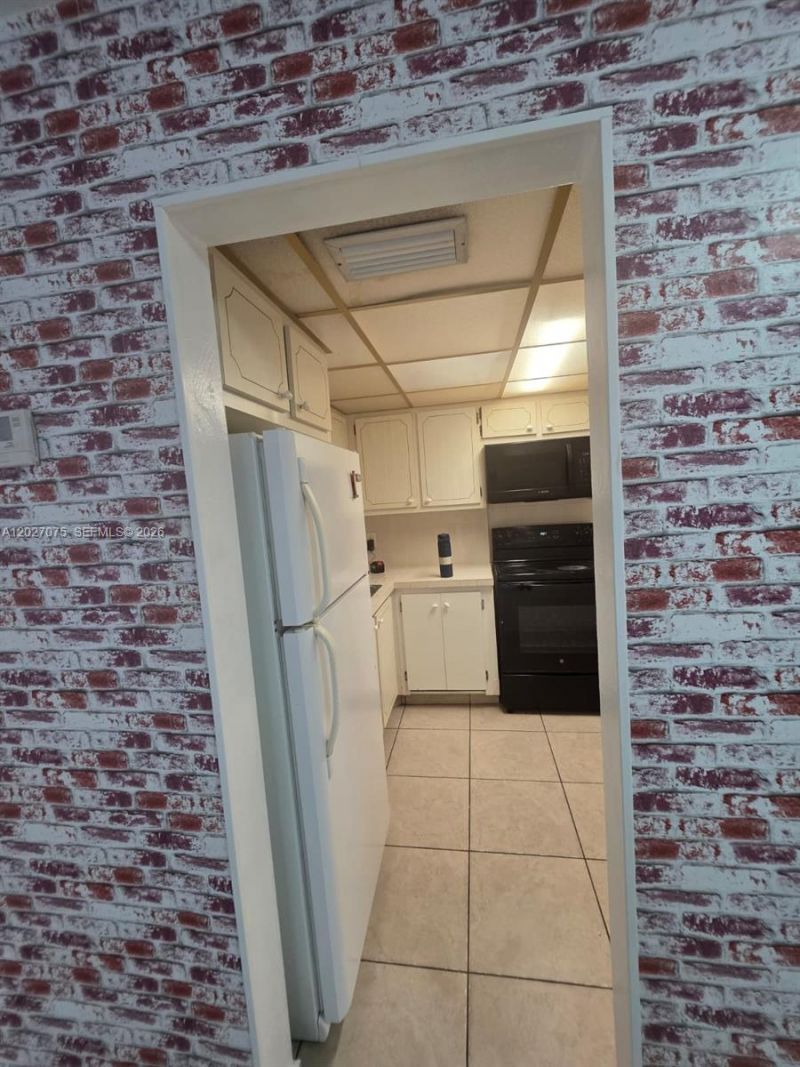 1175 Normandy Dr , Unit 3B, Miami Beach, FL 33141 Photo