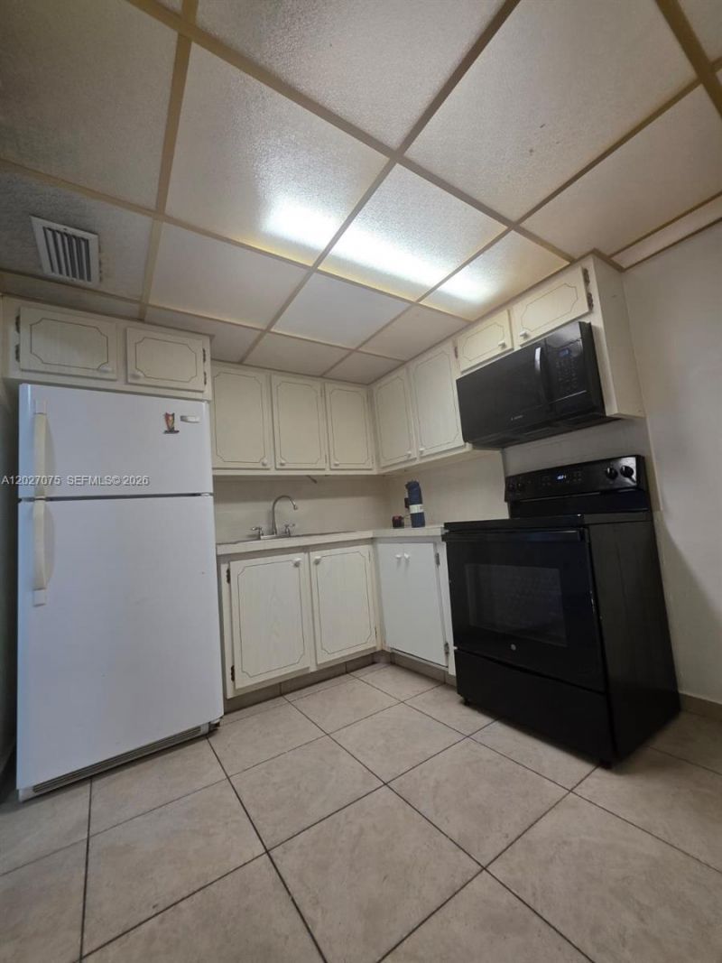 1175 Normandy Dr , Unit 3B, Miami Beach, FL 33141 Photo