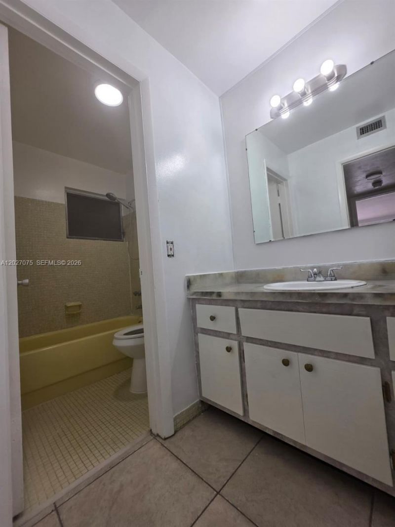 1175 Normandy Dr , Unit 3B, Miami Beach, FL 33141 Photo