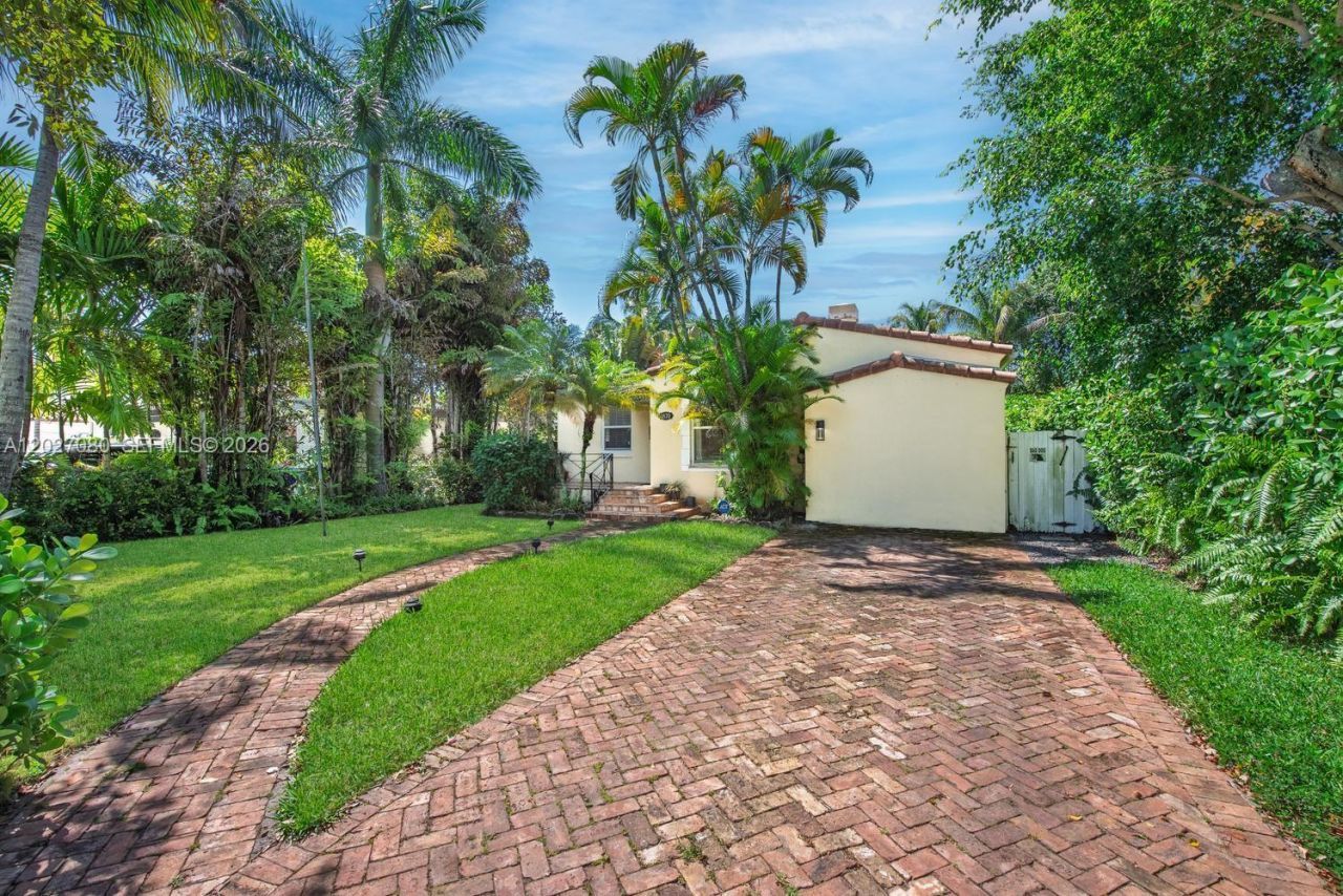 1870 SW 24th Ter , Miami, FL 33145 Photo