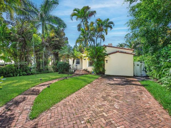 1870 SW 24th Ter , Miami, FL 33145