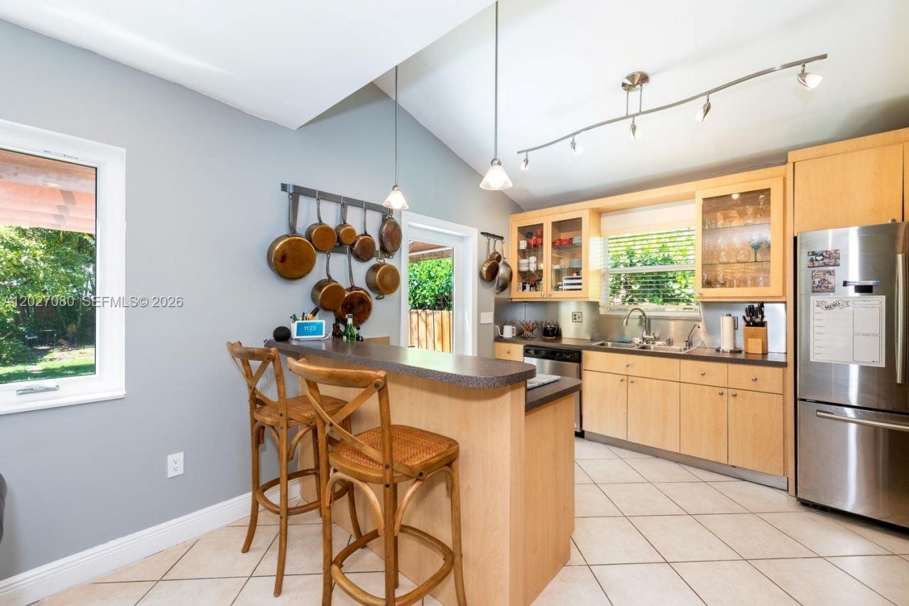 1870 SW 24th Ter , Miami, FL 33145 Photo