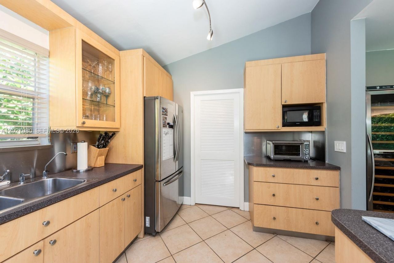 1870 SW 24th Ter , Miami, FL 33145 Photo