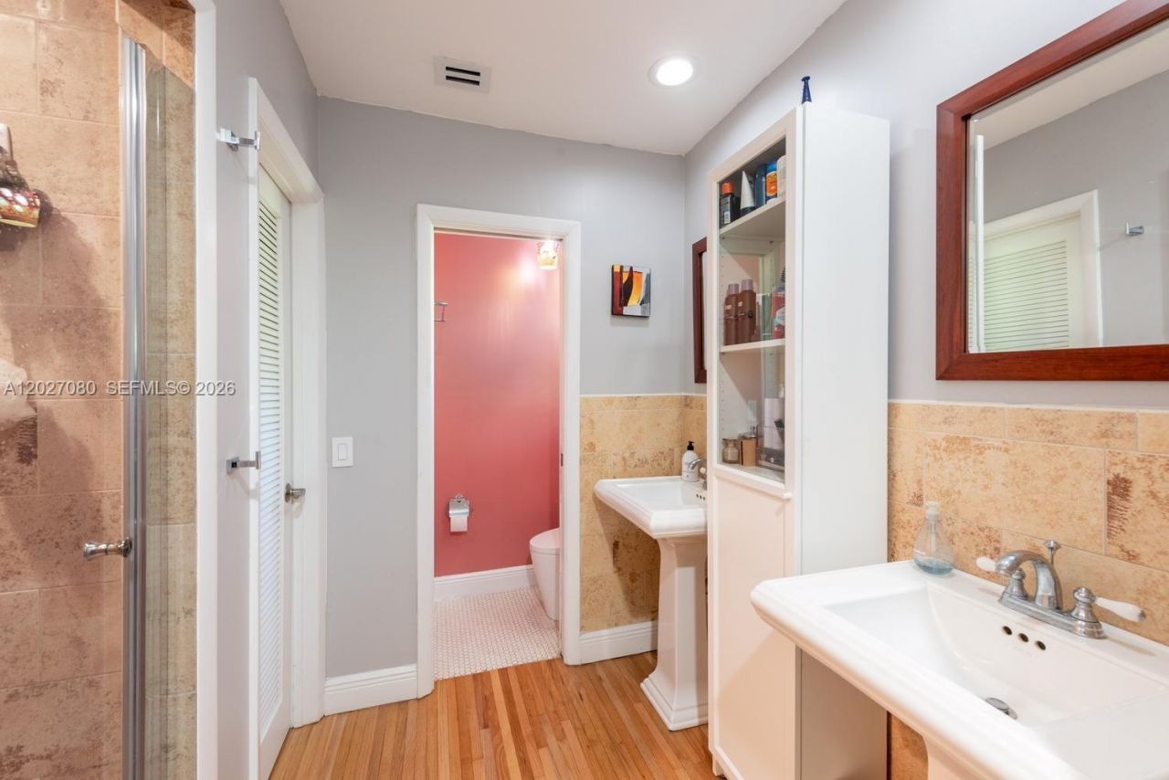 1870 SW 24th Ter , Miami, FL 33145 Photo