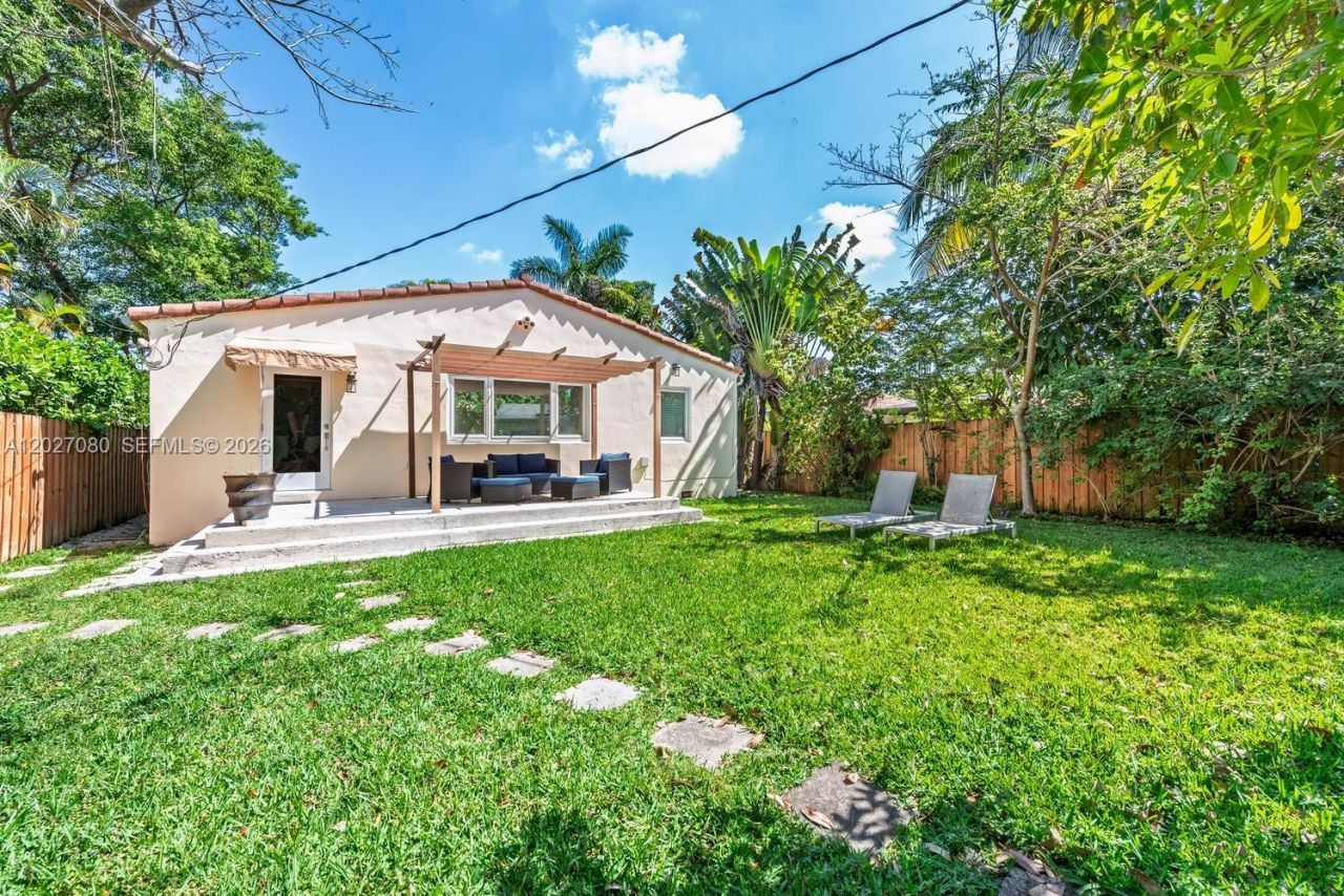 1870 SW 24th Ter , Miami, FL 33145 Photo
