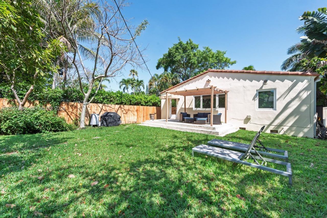 1870 SW 24th Ter , Miami, FL 33145 Photo