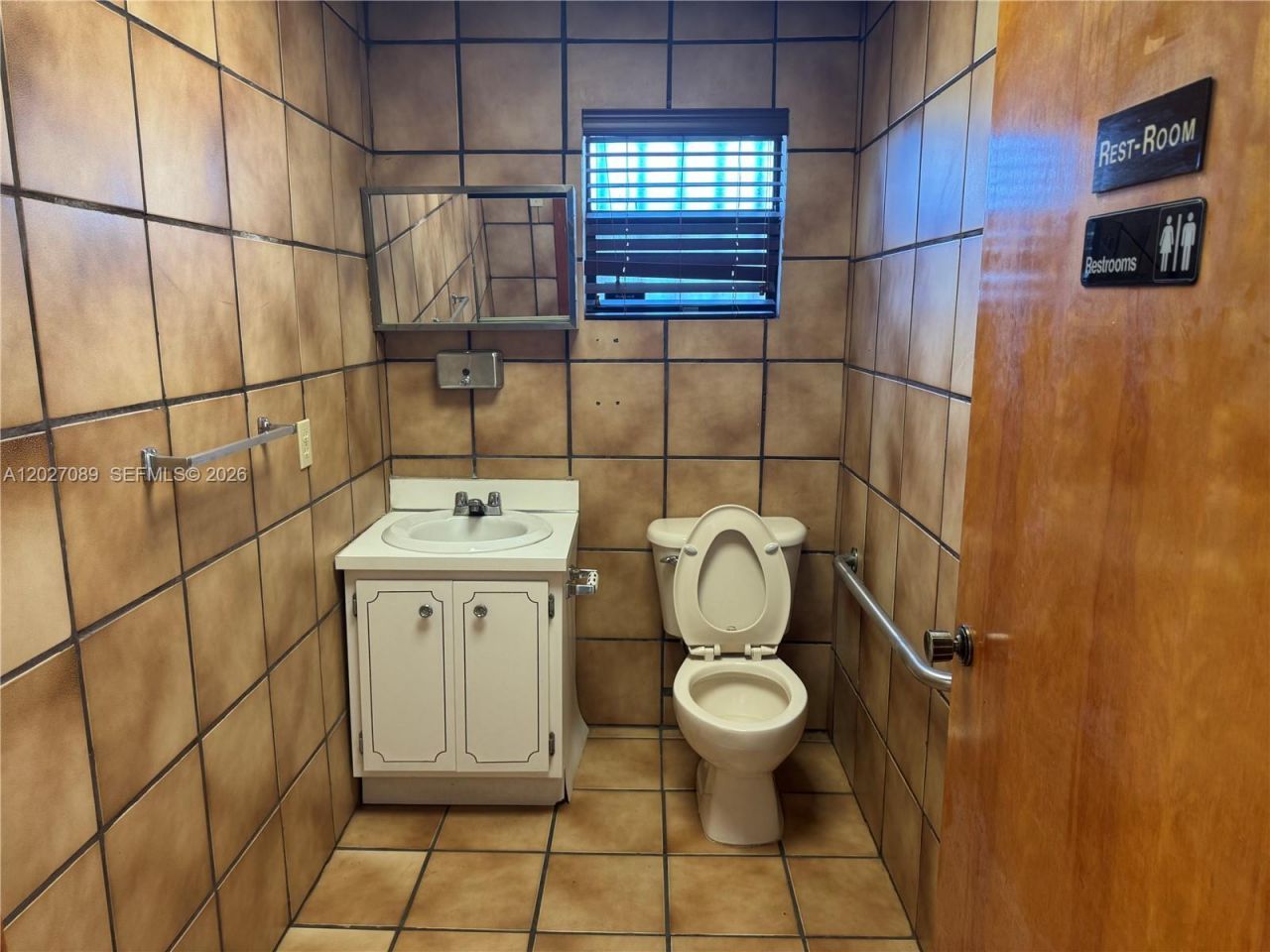 2660 SW 3rd St , Miami, FL 33135 Photo