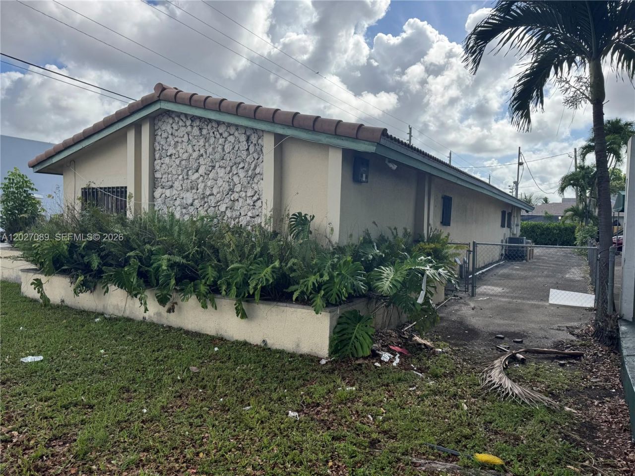 2660 SW 3rd St , Miami, FL 33135 Photo