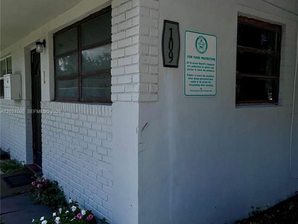 109 NW 14th Way, Unit 3, Dania Beach, FL 33004