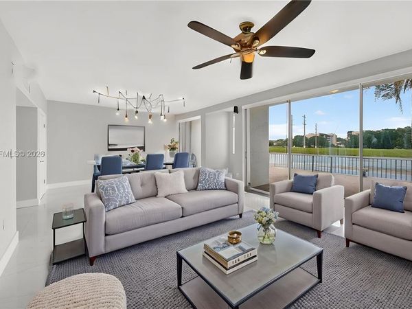 9179 Fontainebleau Blvd, Unit 9, Miami, FL 33172