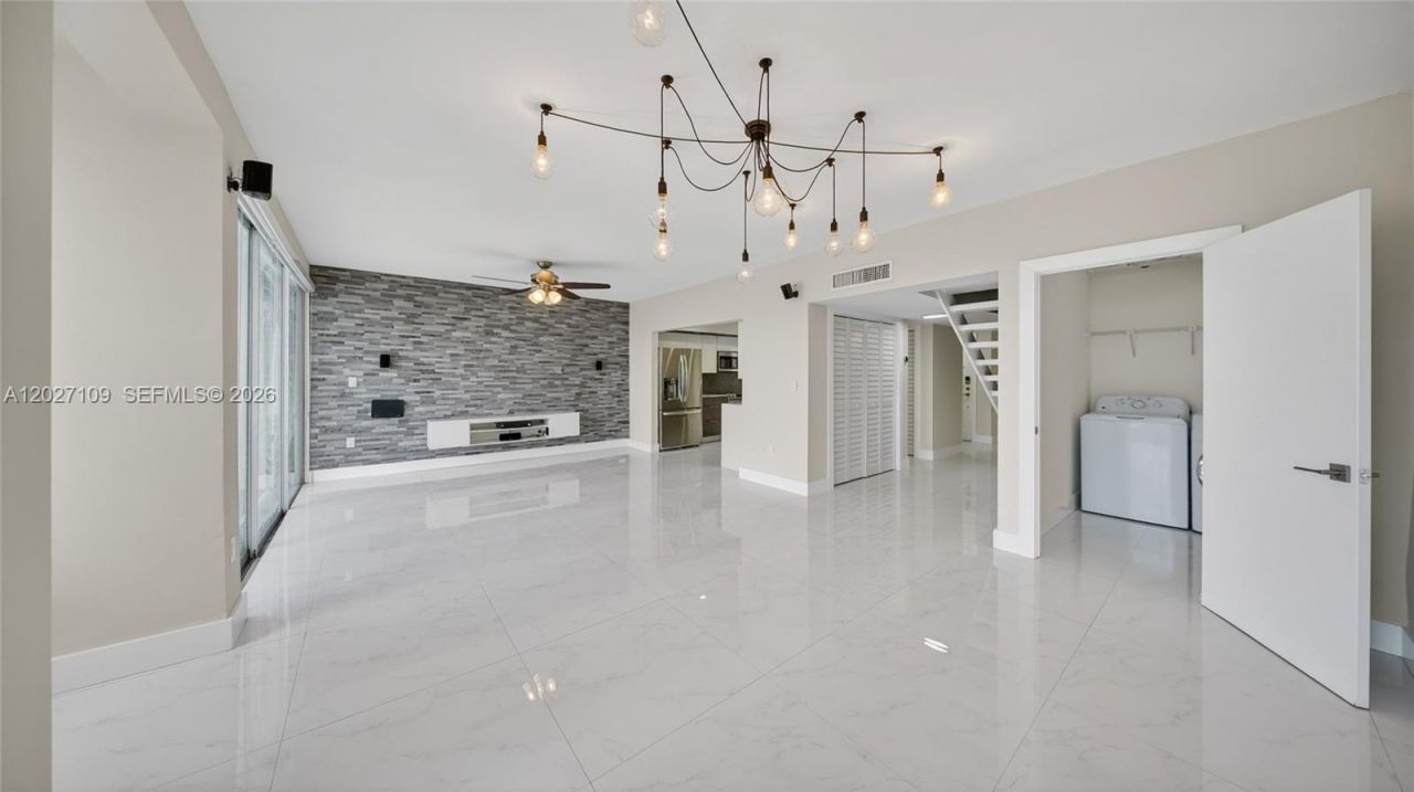9179 Fontainebleau Blvd, Unit 9, Miami, FL 33172 Photo