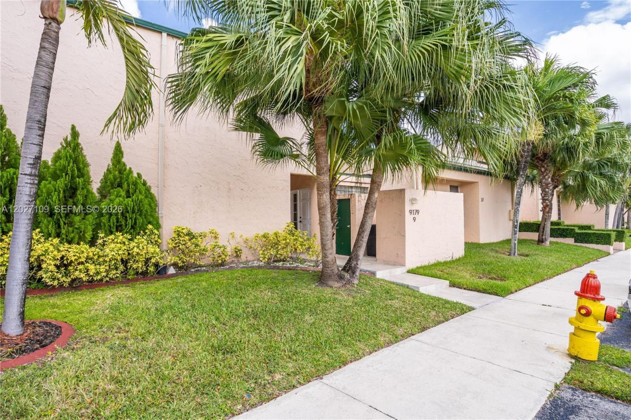 9179 Fontainebleau Blvd, Unit 9, Miami, FL 33172 Photo