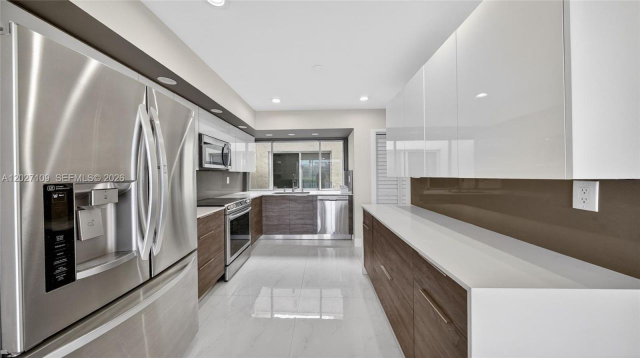 9179 Fontainebleau Blvd, Unit 9, Miami, FL 33172 Photo
