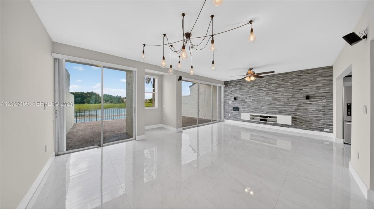 9179 Fontainebleau Blvd, Unit 9, Miami, FL 33172 Photo