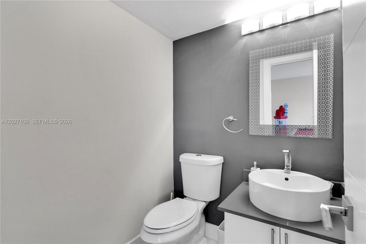 9179 Fontainebleau Blvd, Unit 9, Miami, FL 33172 Photo