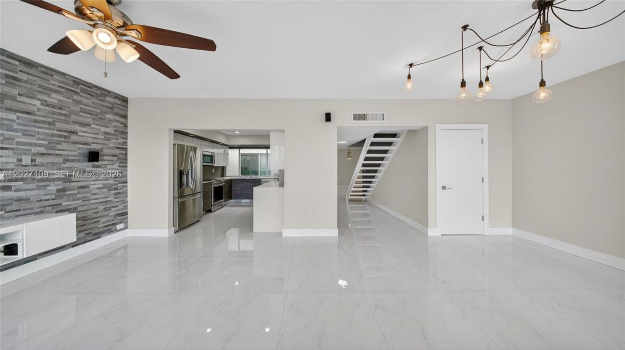 9179 Fontainebleau Blvd, Unit 9, Miami, FL 33172 Photo