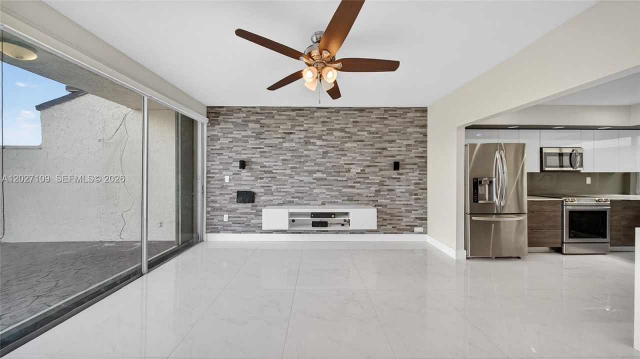 9179 Fontainebleau Blvd, Unit 9, Miami, FL 33172 Photo