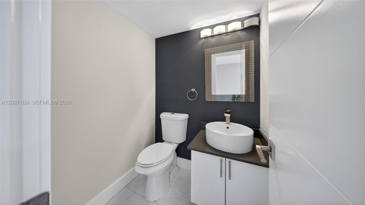 9179 Fontainebleau Blvd, Unit 9, Miami, FL 33172 Photo