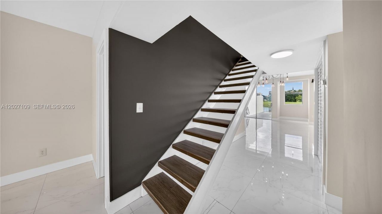 9179 Fontainebleau Blvd, Unit 9, Miami, FL 33172 Photo