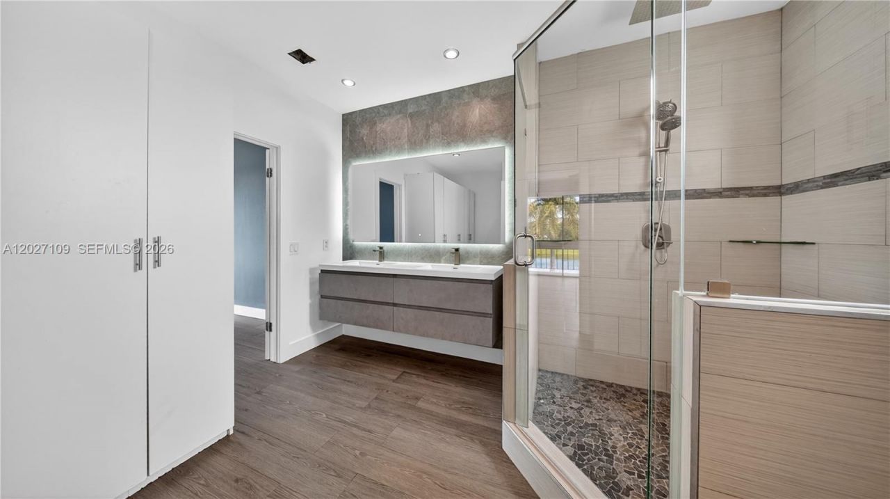 9179 Fontainebleau Blvd, Unit 9, Miami, FL 33172 Photo
