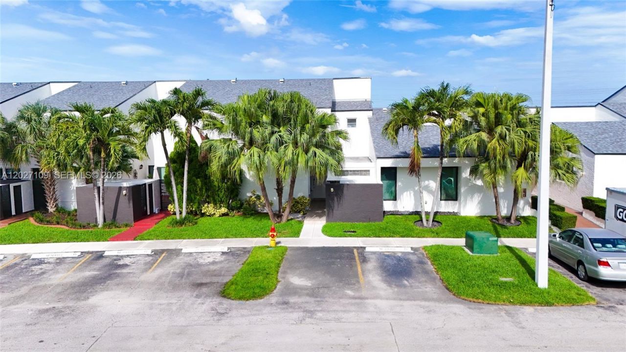 9179 Fontainebleau Blvd, Unit 9, Miami, FL 33172 Photo