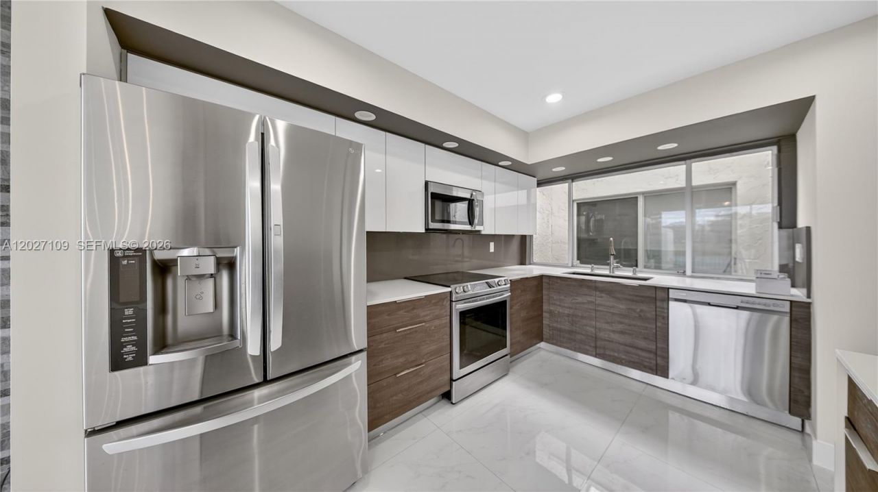 9179 Fontainebleau Blvd, Unit 9, Miami, FL 33172 Photo