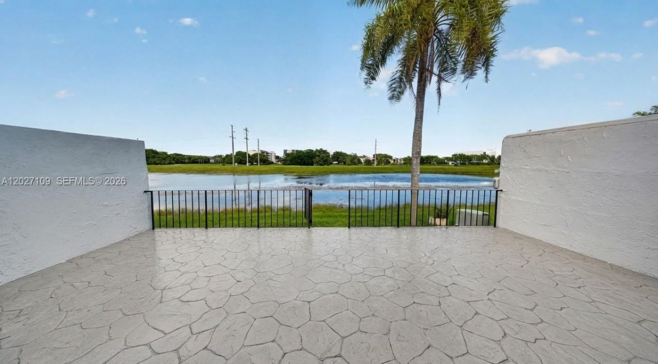 9179 Fontainebleau Blvd, Unit 9, Miami, FL 33172 Photo