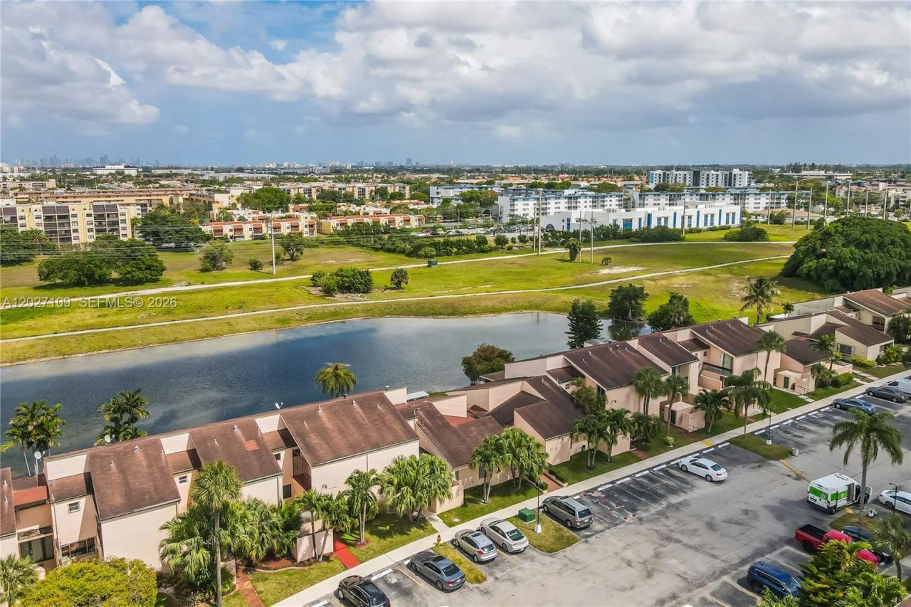 9179 Fontainebleau Blvd, Unit 9, Miami, FL 33172 Photo