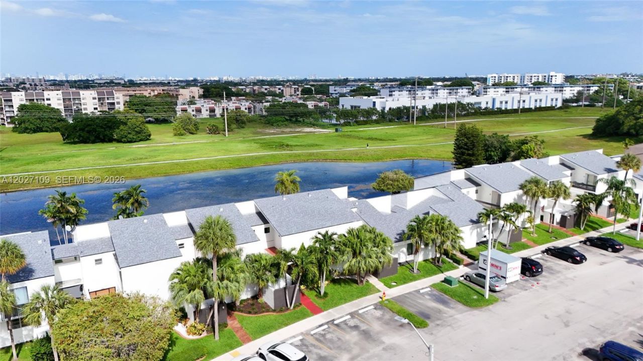 9179 Fontainebleau Blvd, Unit 9, Miami, FL 33172 Photo