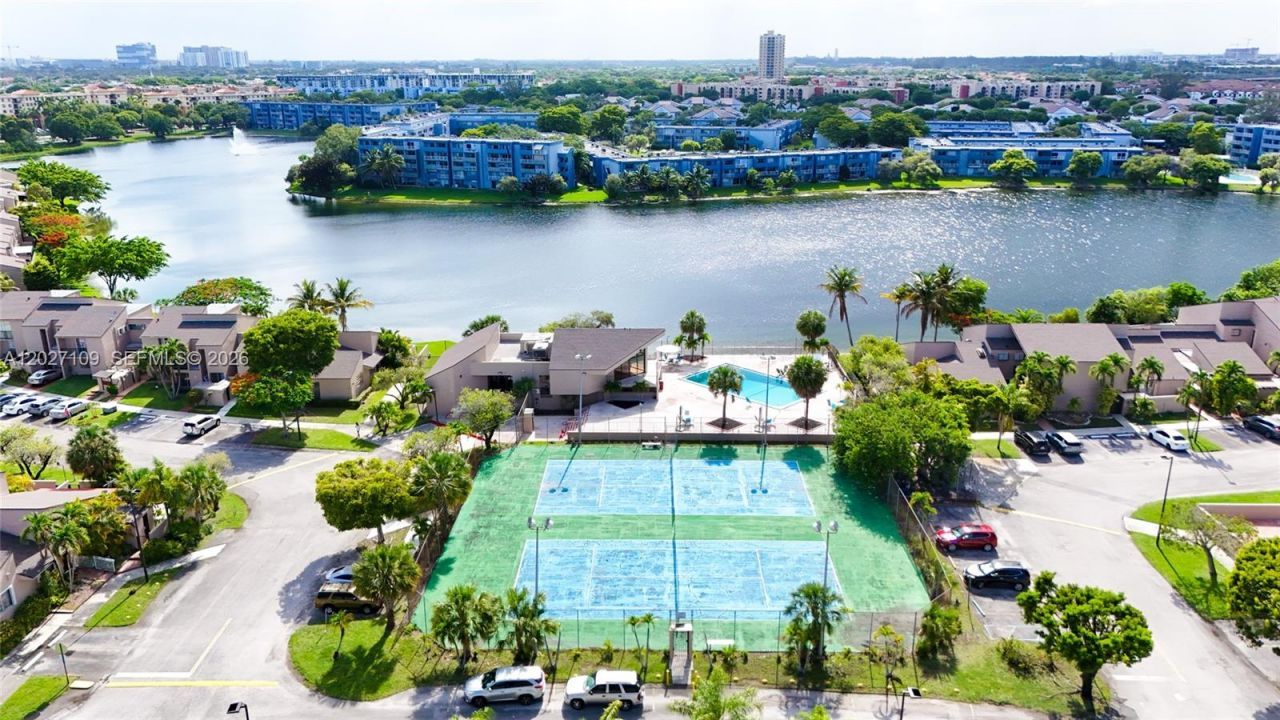 9179 Fontainebleau Blvd, Unit 9, Miami, FL 33172 Photo