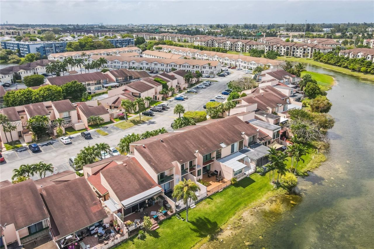 9179 Fontainebleau Blvd, Unit 9, Miami, FL 33172 Photo