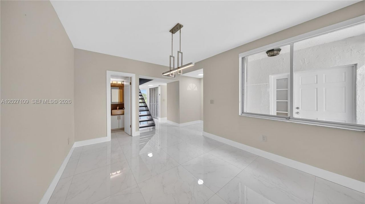 9179 Fontainebleau Blvd, Unit 9, Miami, FL 33172 Photo