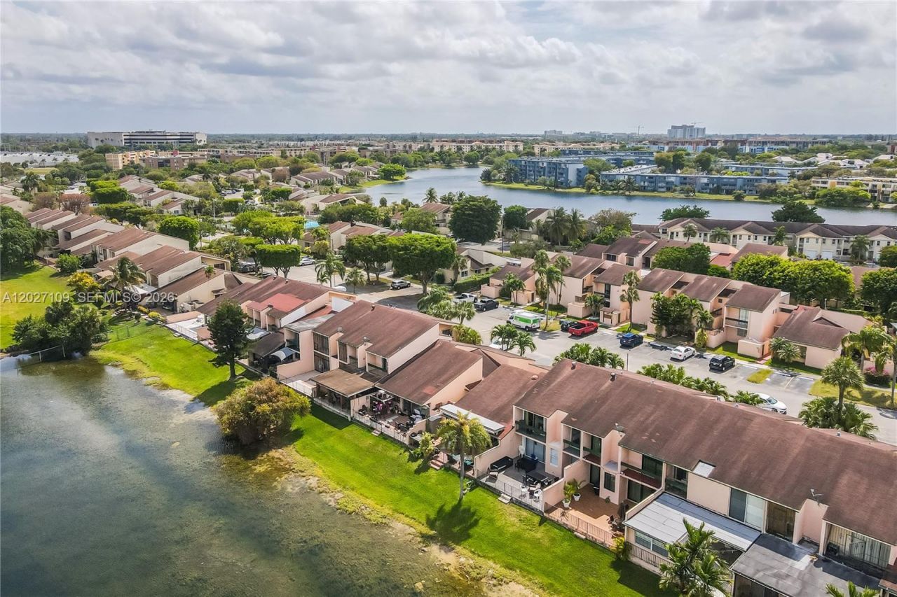 9179 Fontainebleau Blvd, Unit 9, Miami, FL 33172 Photo