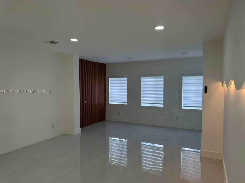 2426 NW 43rd St , Miami, FL 33142 Photo