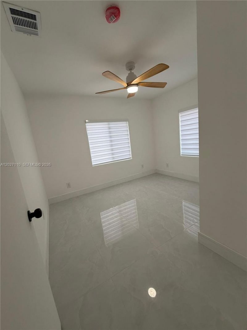 2426 NW 43rd St , Miami, FL 33142 Photo