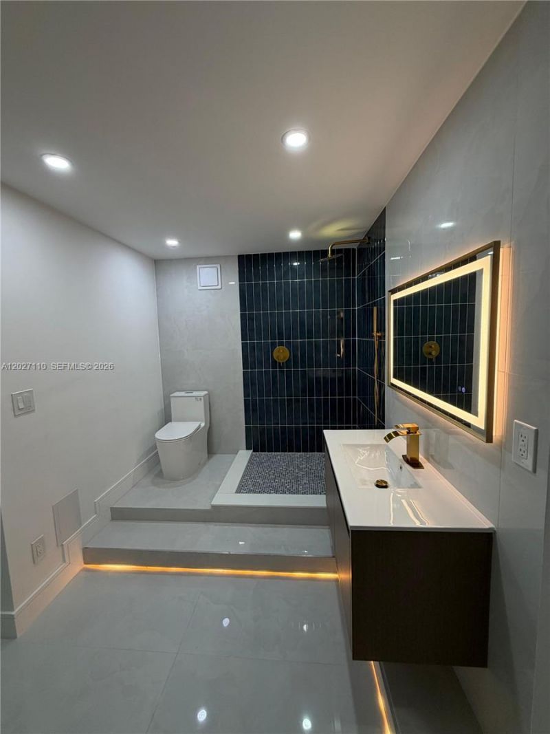 2426 NW 43rd St , Miami, FL 33142 Photo