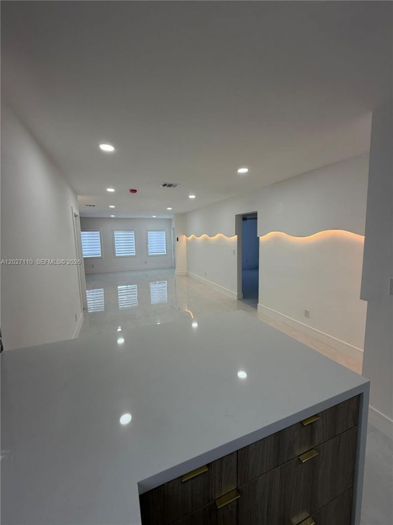 2426 NW 43rd St , Miami, FL 33142 Photo