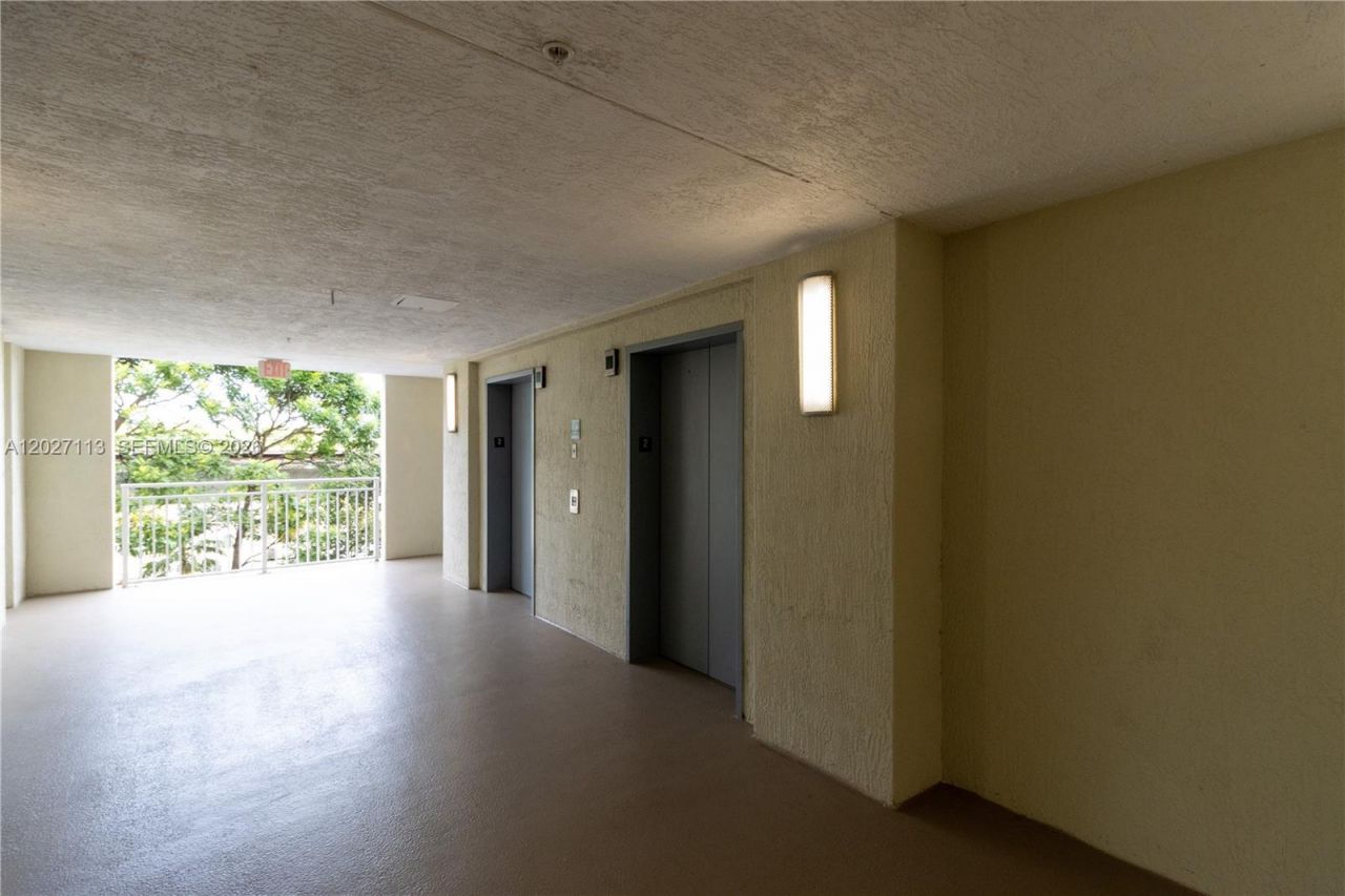 7275 SW 90th Way, Unit 213, Miami, FL 33156 Photo