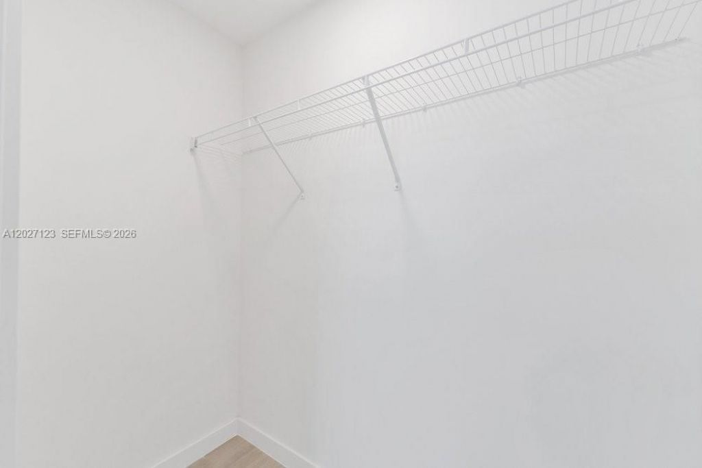 77 SE 5th , Unit 1711, Miami, FL 33131 Photo