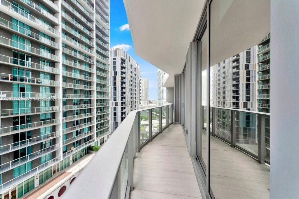 77 SE 5th , Unit 1711, Miami, FL 33131 Photo