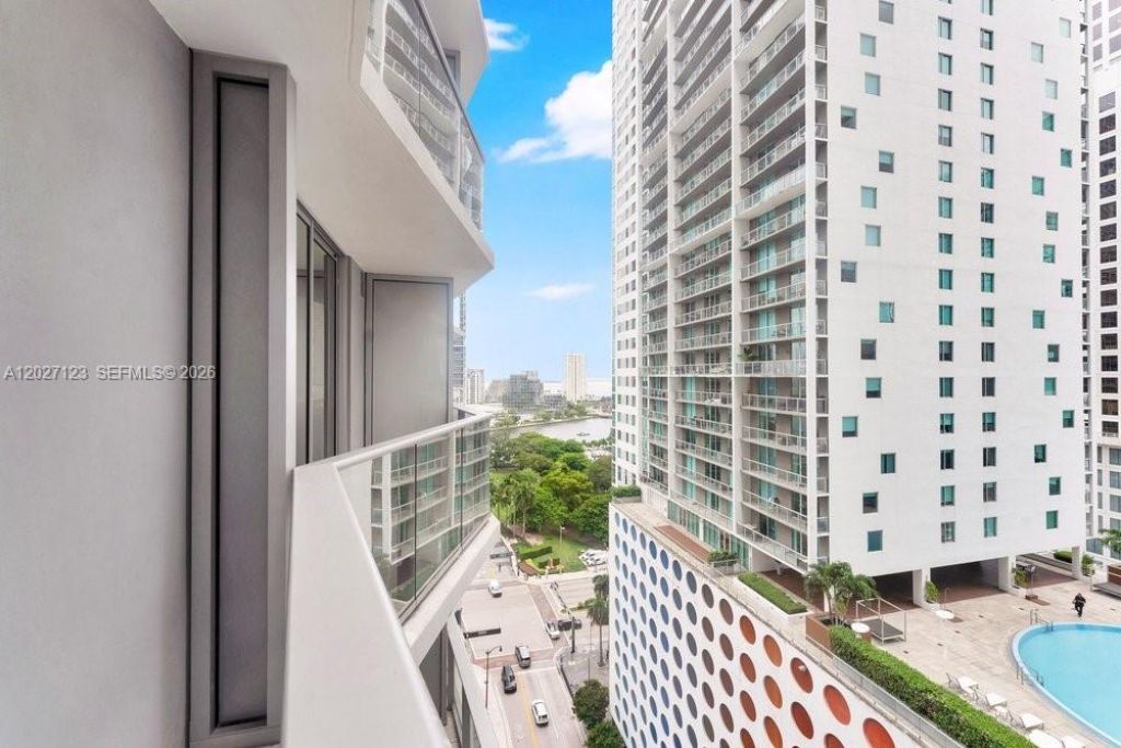 77 SE 5th , Unit 1711, Miami, FL 33131 Photo