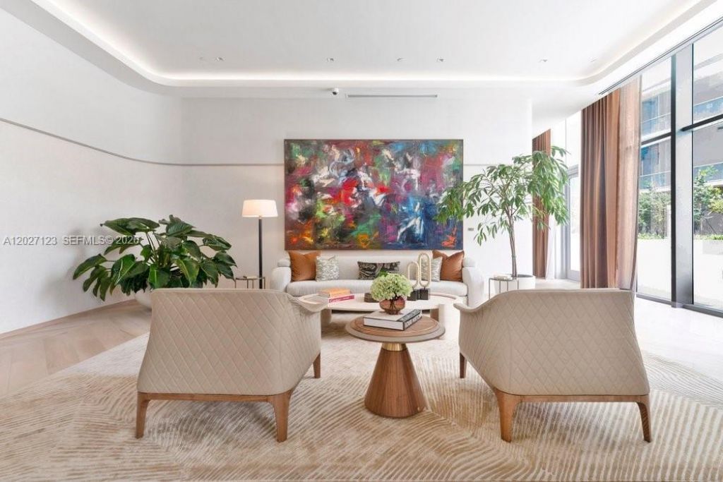 77 SE 5th , Unit 1711, Miami, FL 33131 Photo
